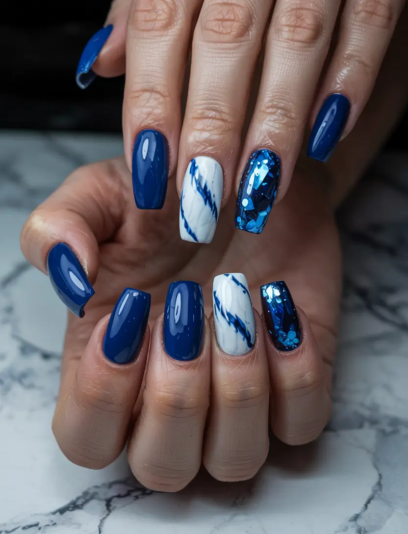 blue-winter-nails-2025-2026-Blue-Marble-Shine-with-Glitter-Glam