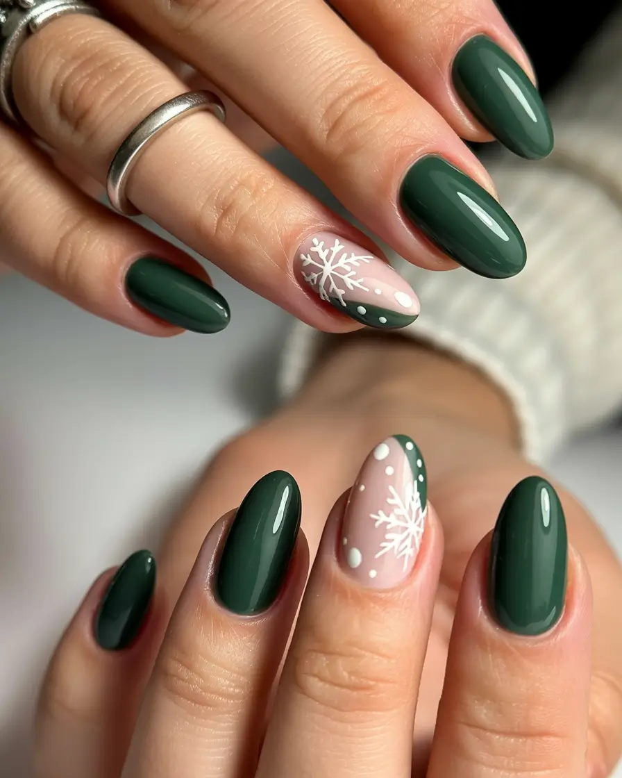 green-winter-nails-ideas-2025-2026-14