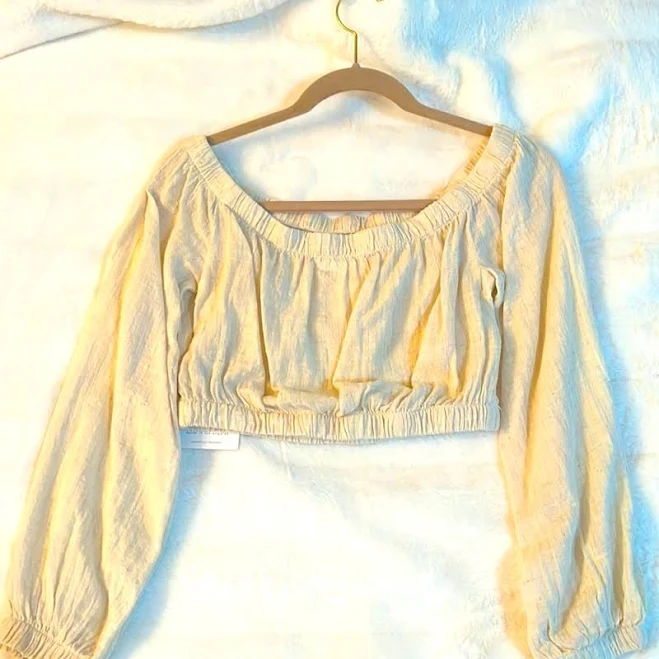 off-shoulder top Bella Dahl Off Shoulder Linen Crop Top Poshmark $120
