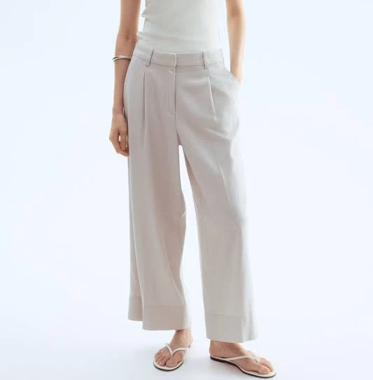 matching set H&M Ladies Wide-Leg Linen-Blend Pants H&M $29.99
