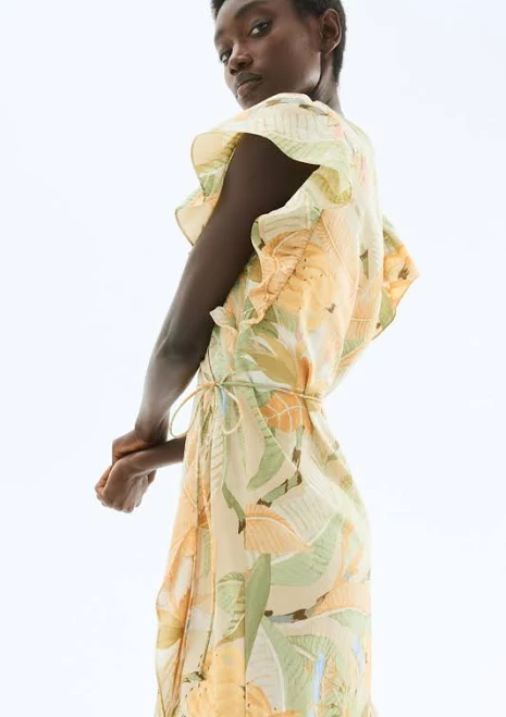 dress Ladies H&M Beige/Floral Patterned wrap dress H&M $47.99
