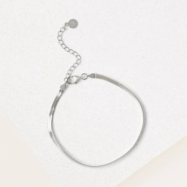 accessory Caitlyn Minimalist Dainty Herringbone Chain Statement Bracelet Caitlyn Minimalist $29.6