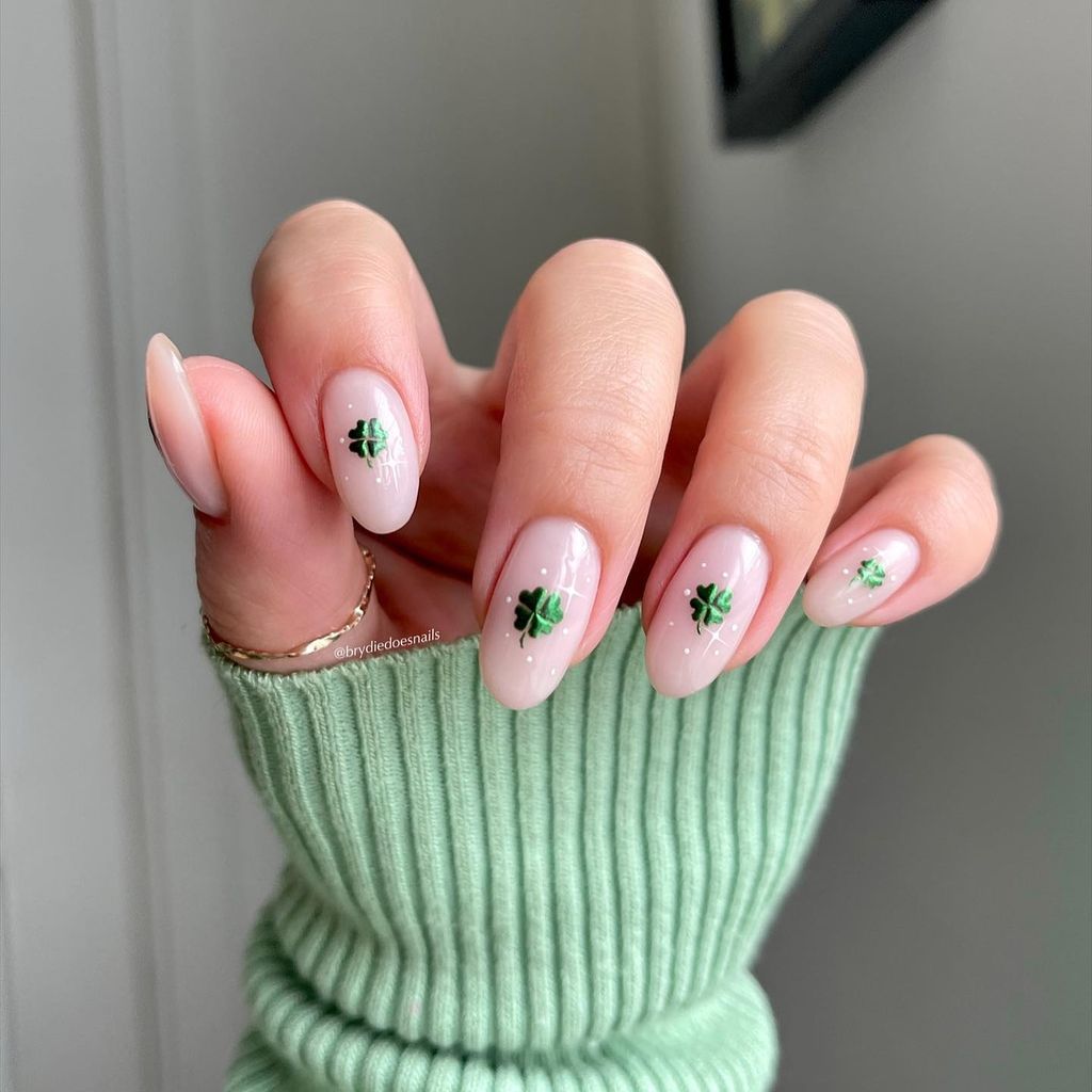 17 Green Nail Ideas for St. Patrick's Day and Beyond | Glamour