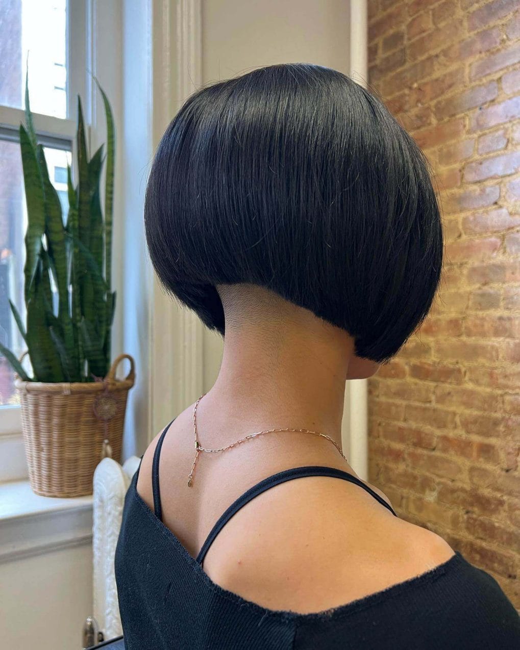 Black Visual Idea Black Visual Idea — Undercut Bob 2027