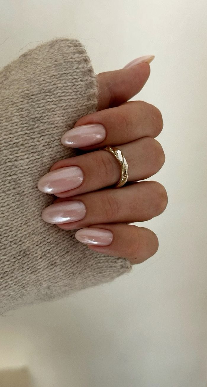 Pearlescent Glossy Visual Idea Pearlescent Glossy Visual Idea — Neutral Nails 2027