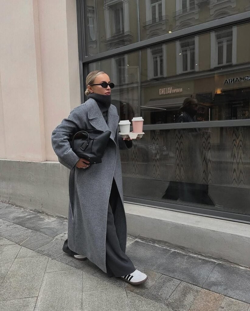 Chic Grey Wool Coat Over Black Turtleneck and Wide-Leg Trousers Chic Grey Wool Coat Over Black Turtleneck and Wide-Leg Trousers — Winter Grey Outfits 2027