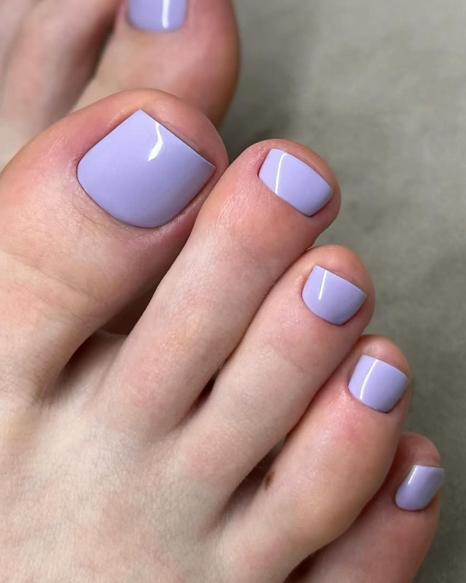 Proof: Lilac Pedicures Are Perfectly Timeless (Yet Chic) | Who What Wear