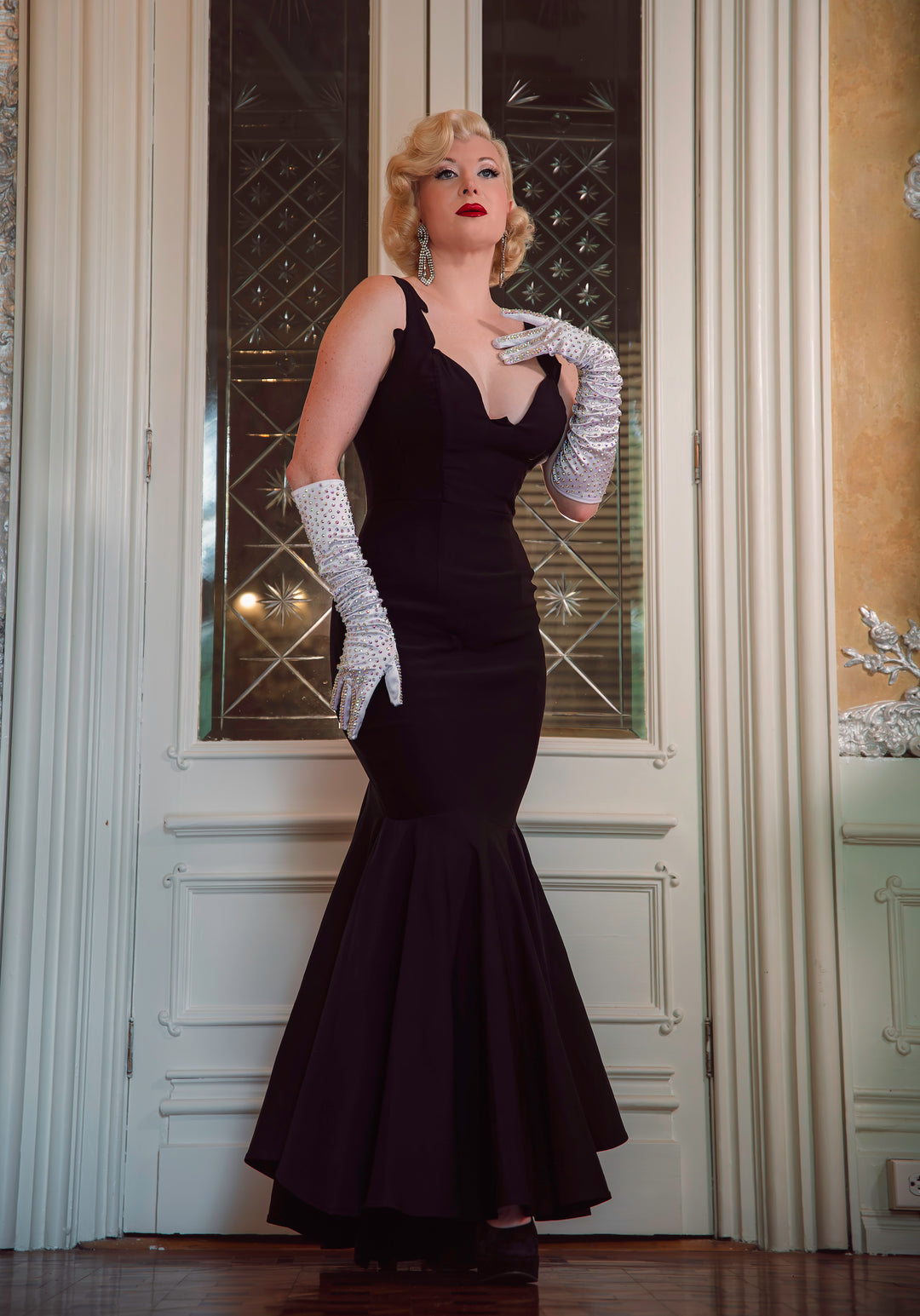 Mermaid Gown with Sparkling Gloves for Glamour Old Hollywood Outfits 2027