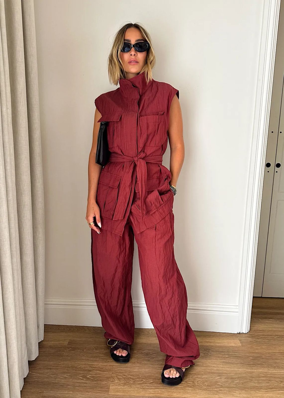 Maroon Utility Jumpsuit with Tie Waist for Casual Chic Maroon Utility Jumpsuit with Tie Waist for Casual Chic — Sleeveless Jumpsuit Outfits 2027
