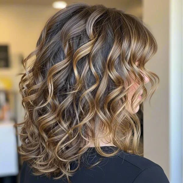 Thick Collarbone Curls With Caramel Thick Collarbone Curls With Caramel — Curly Haircuts 2027