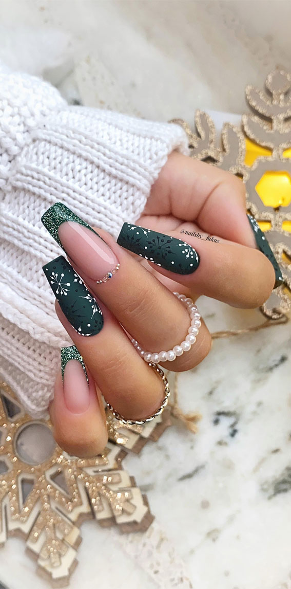 Nude French Green Snowflake Matte Nails Nude French Green Snowflake Matte Nails — Matte Christmas Nails 2026