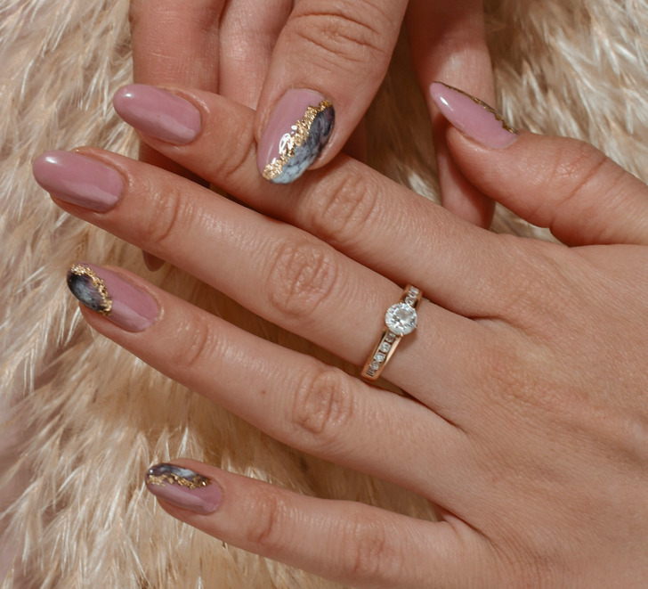 Dusty Rose Marble Nails with Gold Foil — Winter Oval Nails 2027