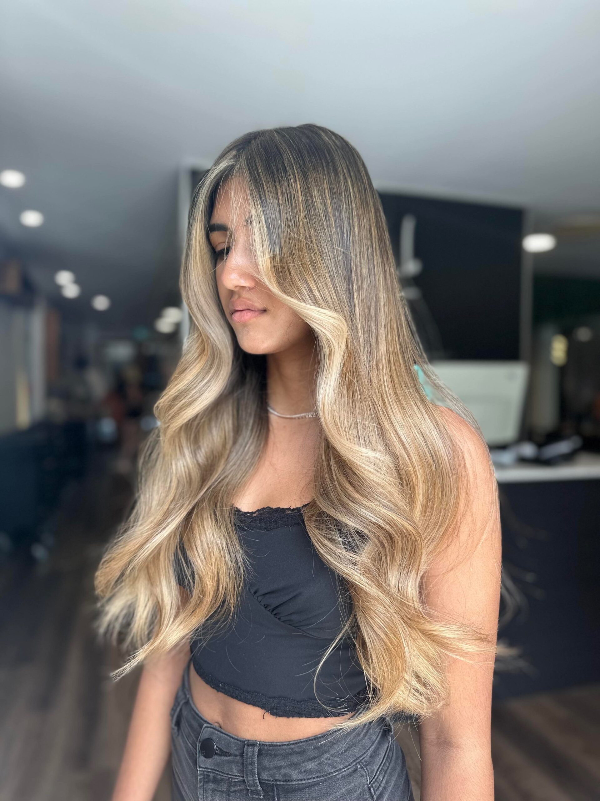Curtain Bangs Platinum Highlights on Ash Blonde Curtain Bangs Platinum Highlights on Ash Blonde — Highlights Trends 2027