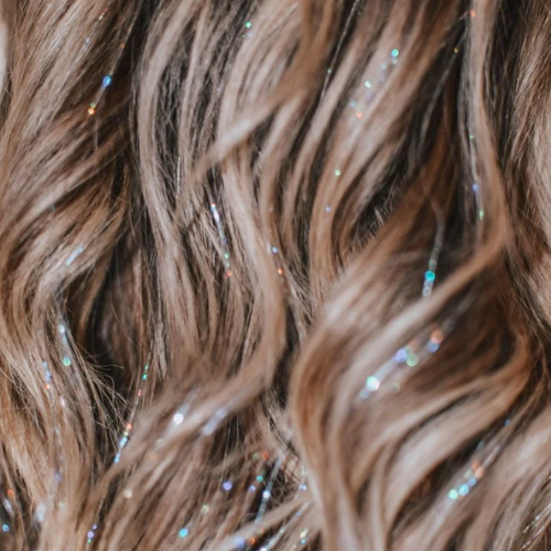 Wavy Brown Mid-Back With Colorful Tinsel — Hair Tinsel 2027