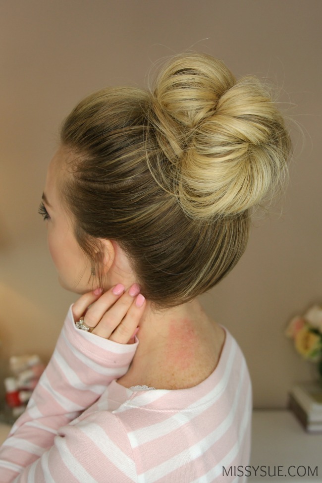 Layered Collarbone Cut With Curtain Bangs Layered Collarbone Cut With Curtain Bangs — Second Day Hairstyles 2027