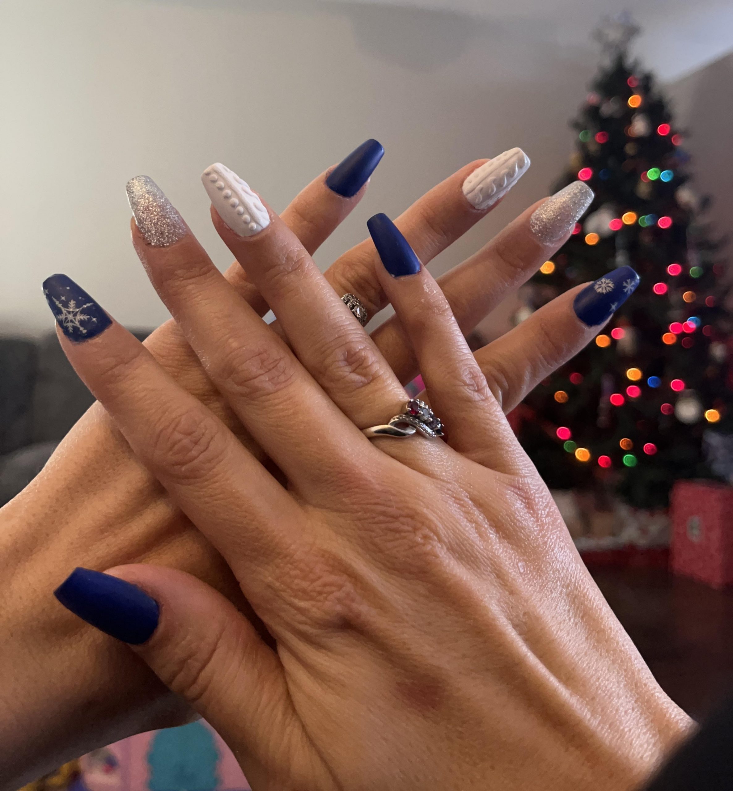 Matte Navy Cable Knit Snowflake Nails Matte Navy Cable Knit Snowflake Nails — Winter Coffin Nails 2027