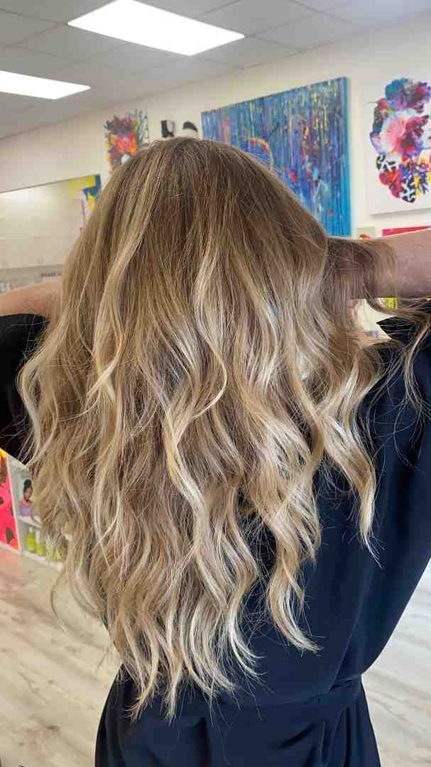 по середину спины Visual Idea — Blonde Wavy Hair 2027