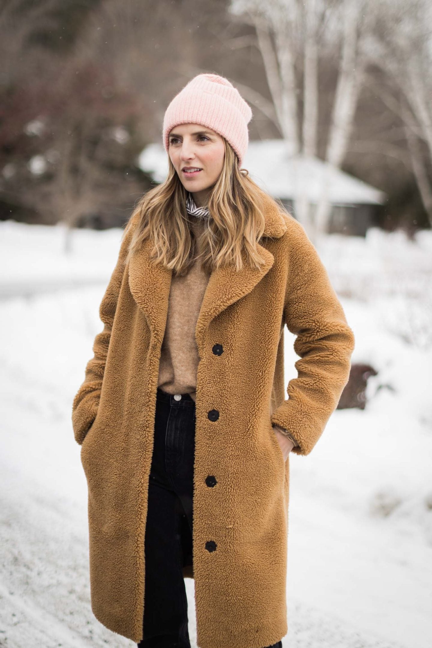 Cozy Tan Teddy Coat with a Pop of Pink Cozy Tan Teddy Coat with a Pop of Pink — Winter Colorful Outfits 2027