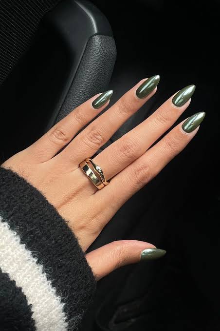 Dark Forest Green Chrome Stilettos Dark Forest Green Chrome Stilettos — Green Chrome Nails 2027