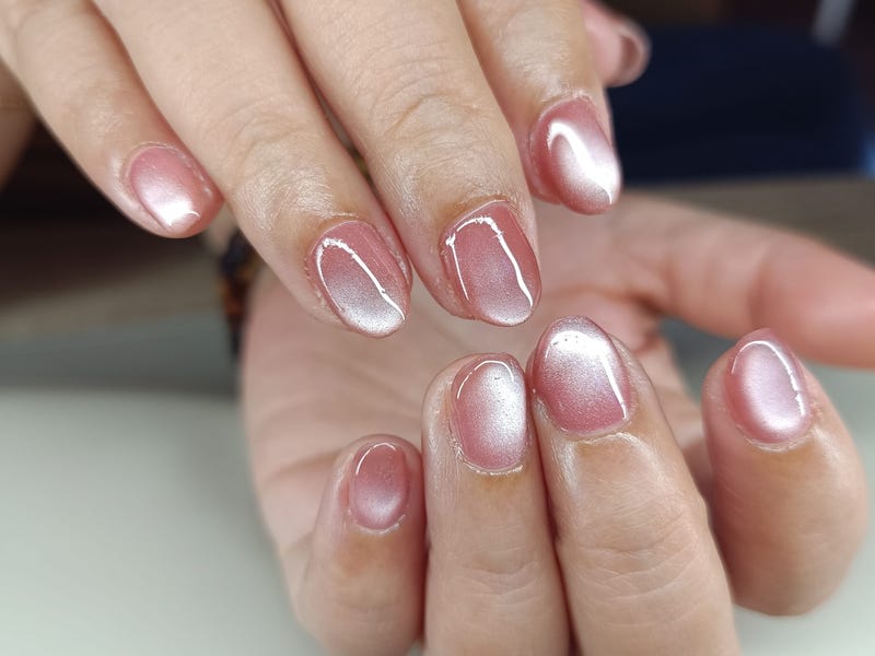 Rose Gold Cat-Eye Almond Nails Rose Gold Cat-Eye Almond Nails — Gel X Nails 2027
