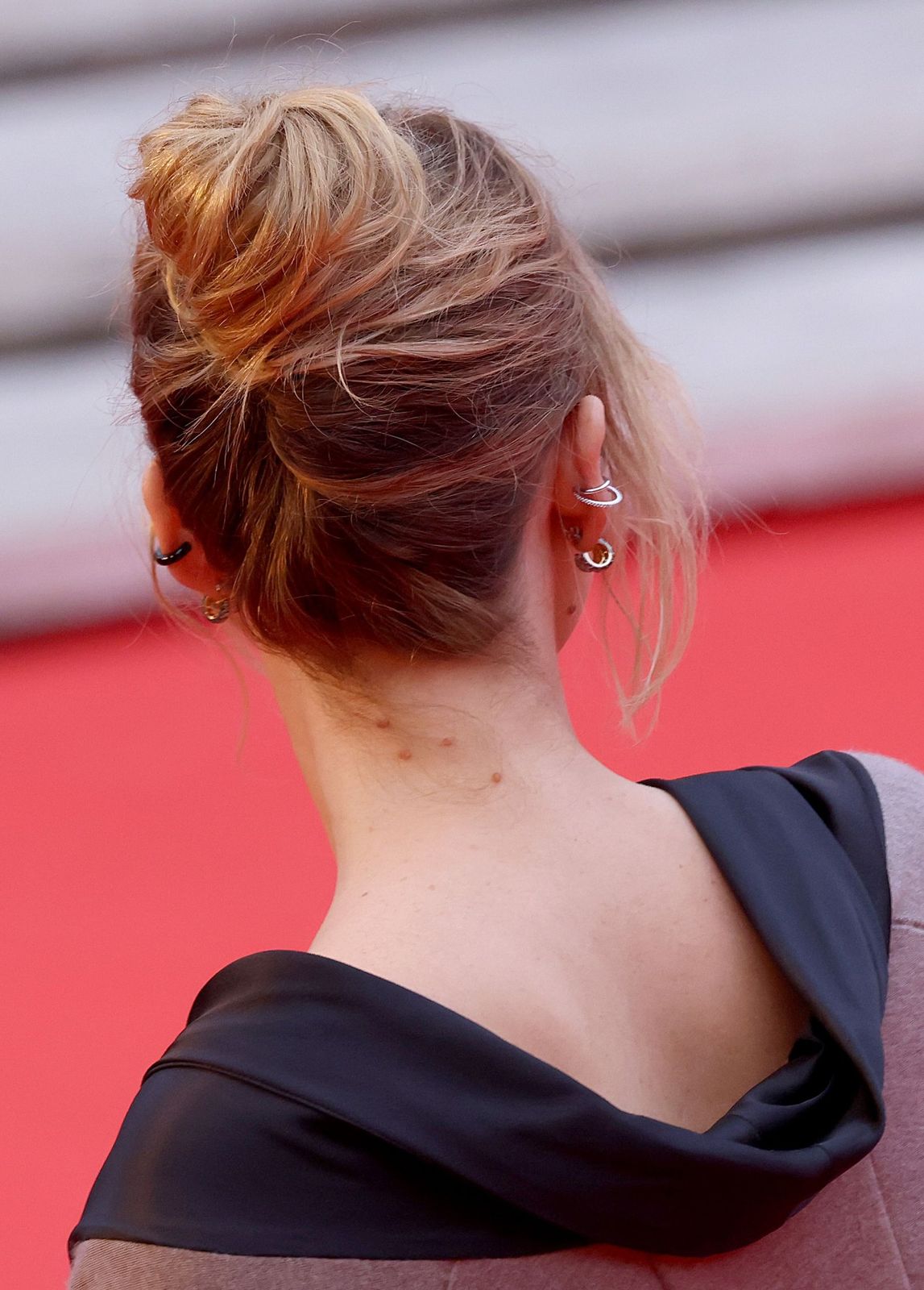 Blonde Visual Idea Blonde Visual Idea — Messy Low Bun 2027
