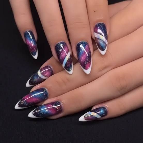Medium Almond Galaxy Cat-Eye Effect Medium Almond Galaxy Cat-Eye Effect — Galaxy Nails 2027