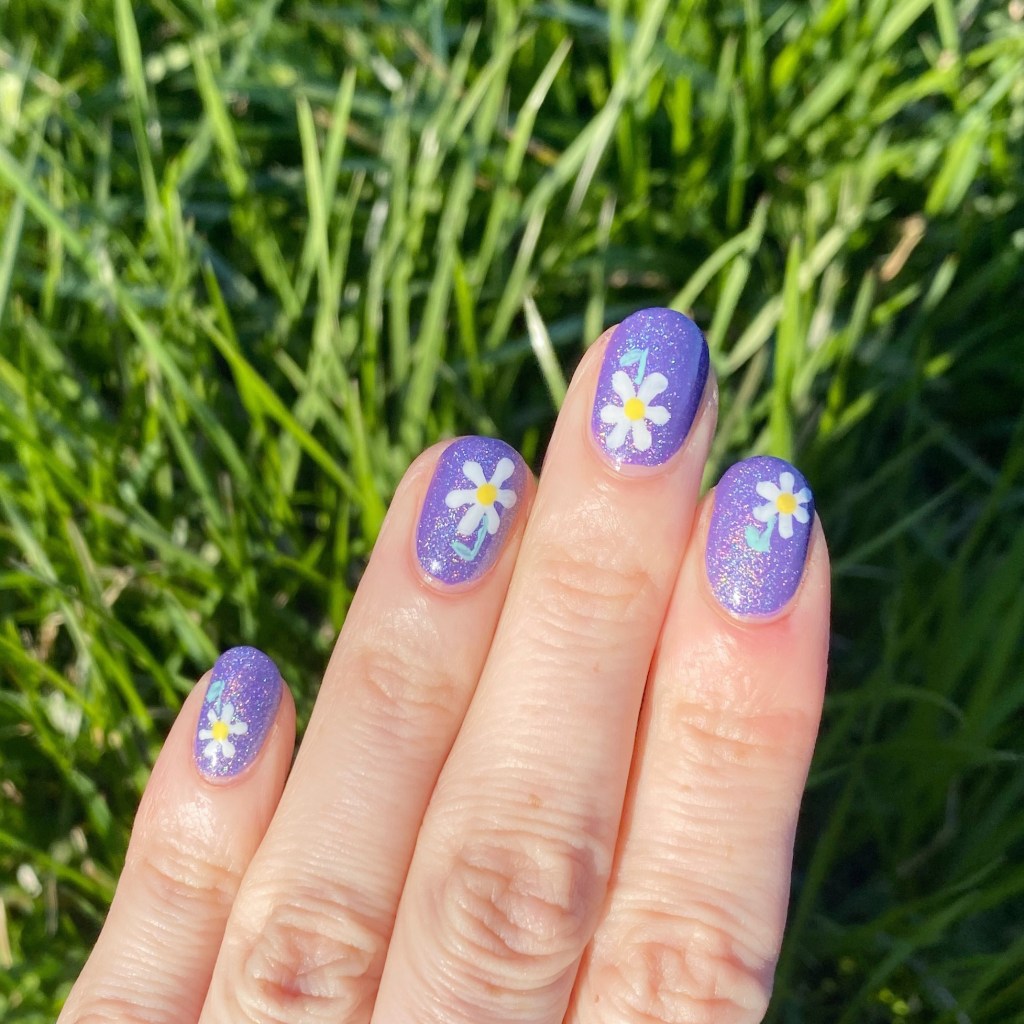 Sparkly Purple Glitter Daisies Sparkly Purple Glitter Daisies — Daisy Flower Nails 2027