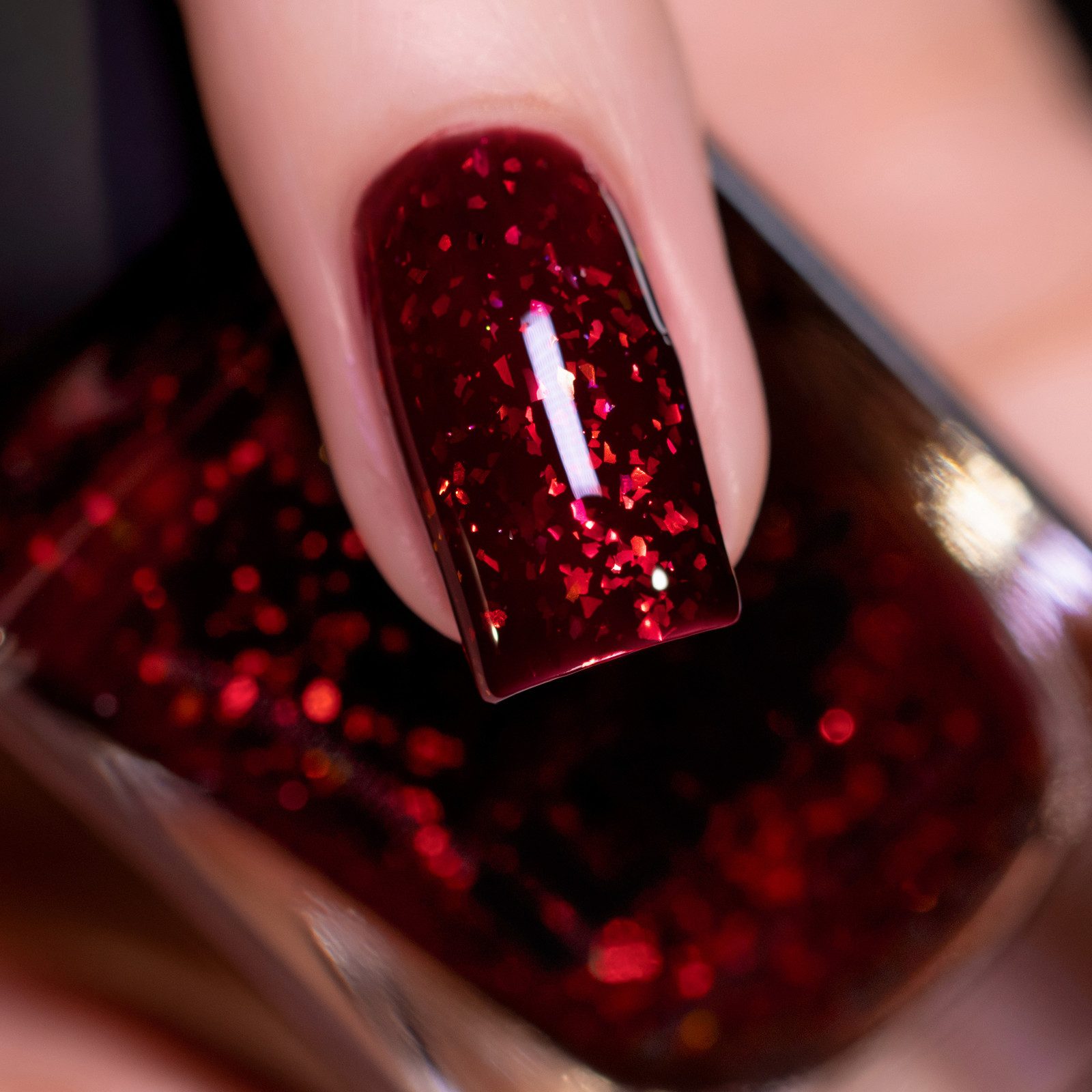 Deep Red Glitter Flake Medium Square Nails Deep Red Glitter Flake Medium Square Nails — Dark Red Nails 2027