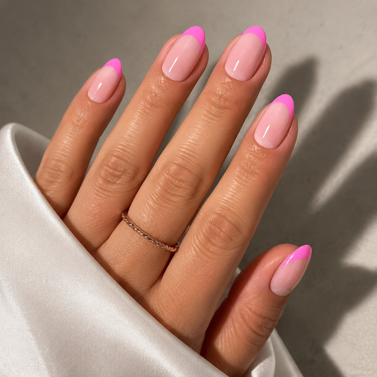 Sharp Pink Micro French Oval Nails Sharp Pink Micro French Oval Nails — Short Pink French Tip Nails 2027