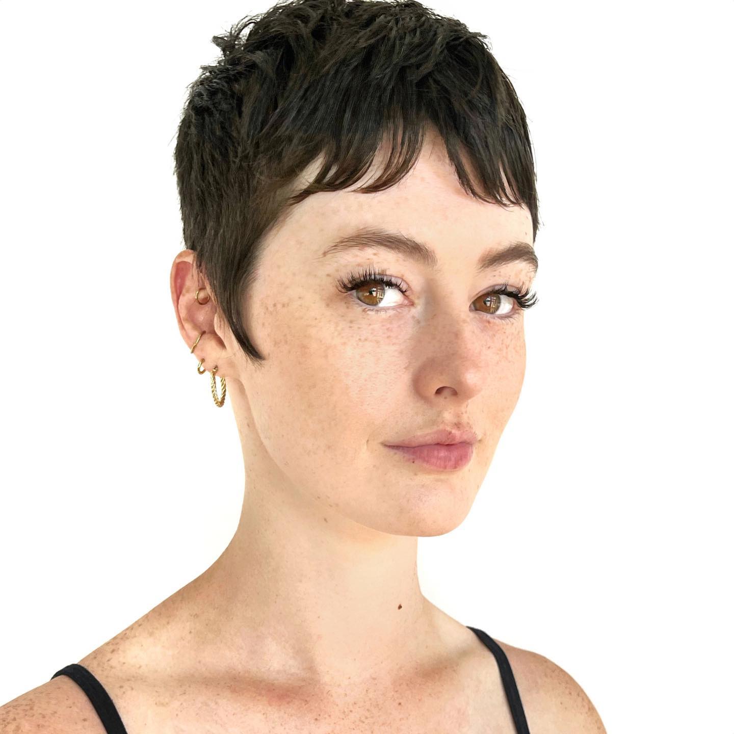 Dark Brown Pixie with Choppy Bangs Dark Brown Pixie with Choppy Bangs — Pixie 2027 with Bangs