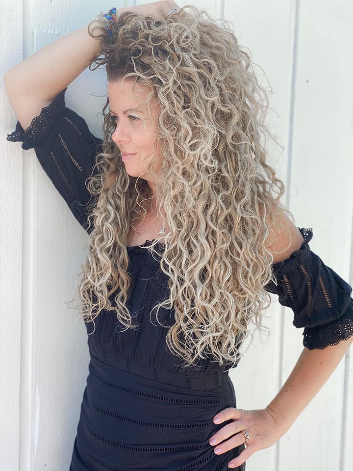 Ash Blonde With Darker Roots Visual Idea Ash Blonde With Darker Roots Visual Idea — Length Hairstyles 2027 with Extensions