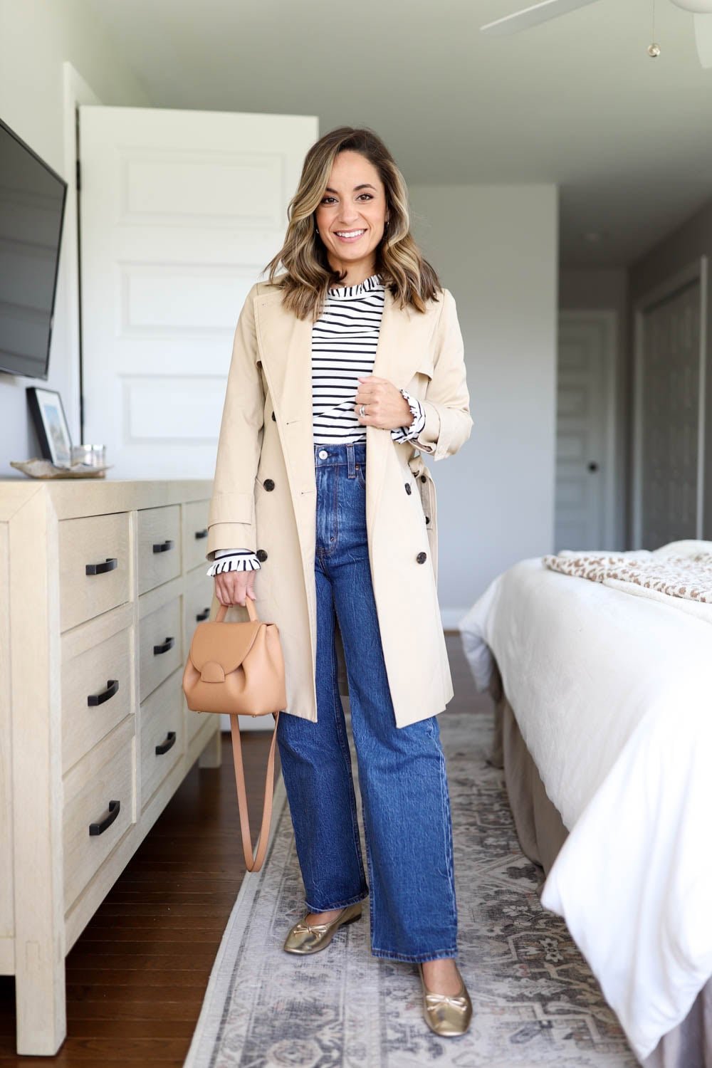 Classic Casual: Wide Leg Jeans with Trench Coat and Striped Top — Wide Leg Jeans 2027