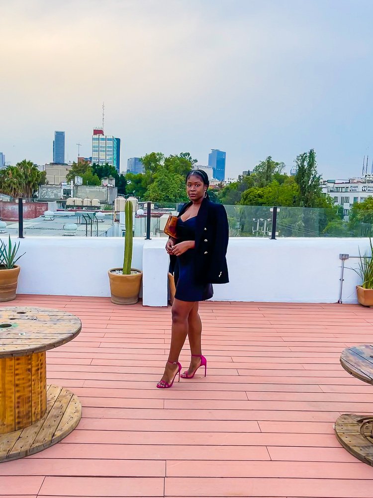 Black Blazer Dress Styled with Pink Strappy Heels and Clutch Black Blazer Dress Styled with Pink Strappy Heels and Clutch — Mexico City Outfits 2027