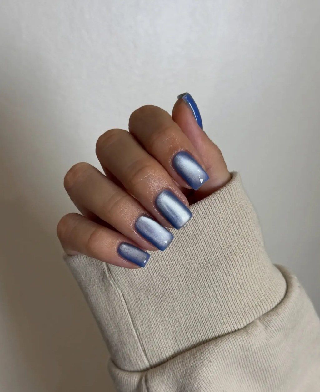 Magnetic Cat-Eye Periwinkle Square Nails Magnetic Cat-Eye Periwinkle Square Nails — Periwinkle Nails 2027