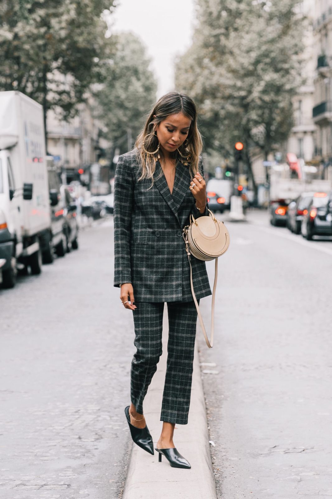 Grey Plaid Double-Breasted Blazer And Cropped Pants Grey Plaid Double-Breasted Blazer And Cropped Pants — Winter Dinner Outfits 2027