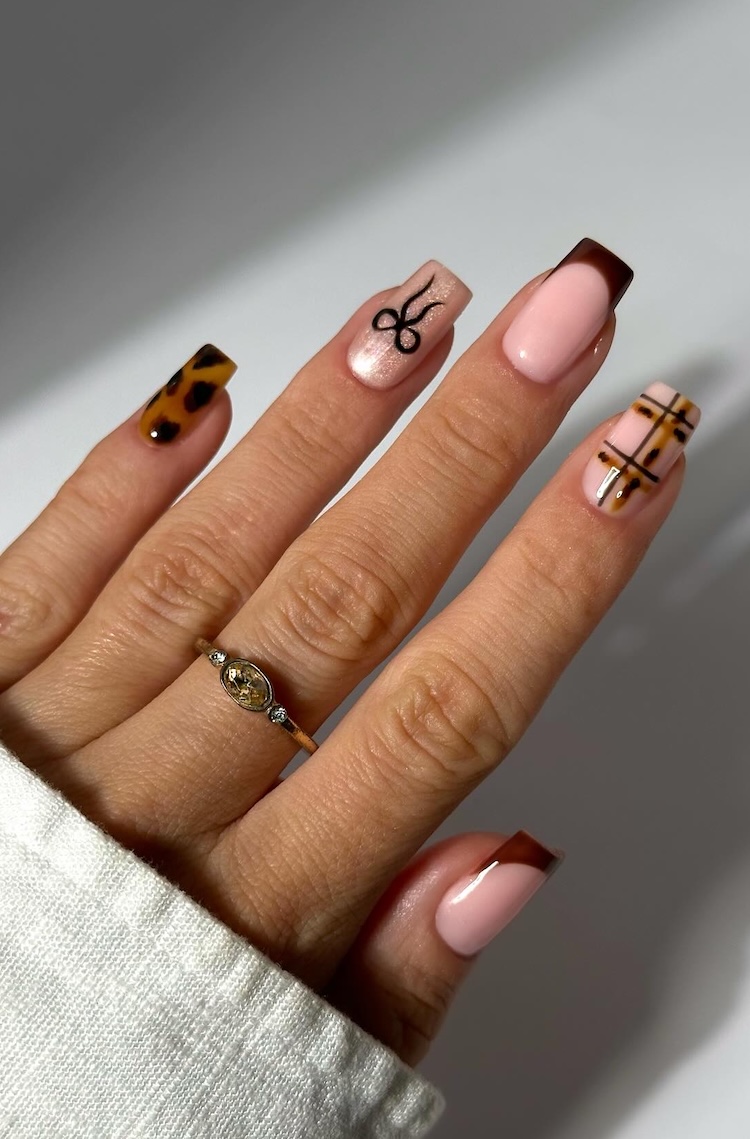 Fall Motifs Plaid and Scissors Square Fall Motifs Plaid and Scissors Square — Fall French Tip Nails 2026