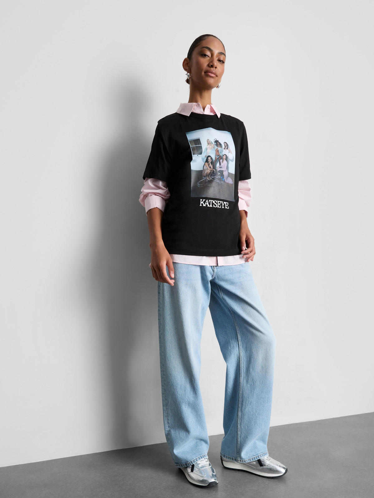 Wide Leg Light Wash Jeans and a Pink Collared Shirt — Straight Leg Jeans Outfits 2027 with Graphic Tee