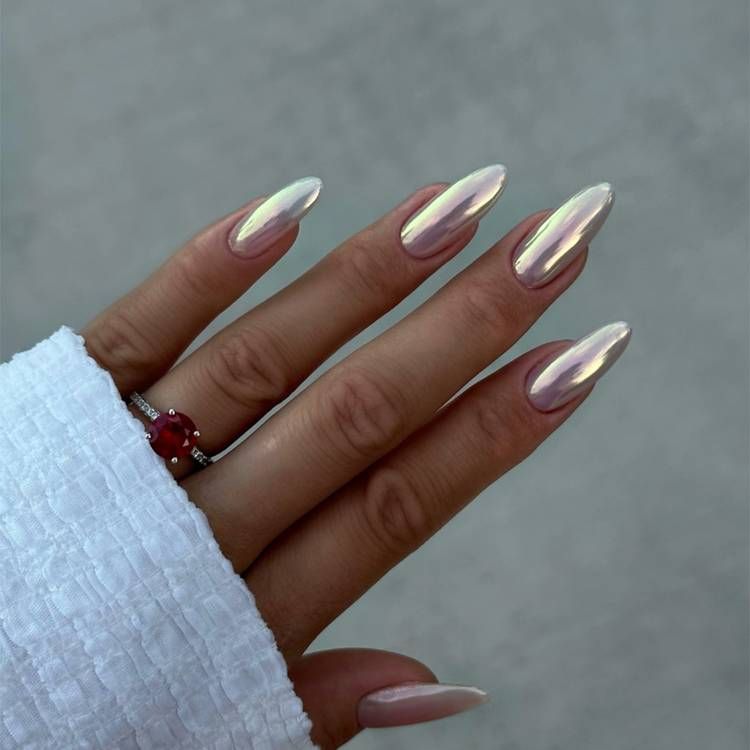High-Shine Chrome Visual Idea — Icy Nails 2027