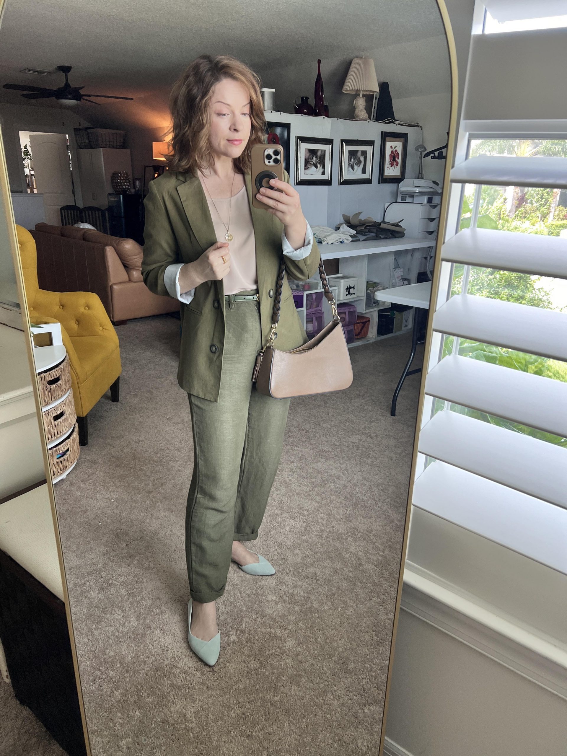 Olive Green Linen Suit for Business Casual Comfort Olive Green Linen Suit for Business Casual Comfort — Zoom Outfits 2027