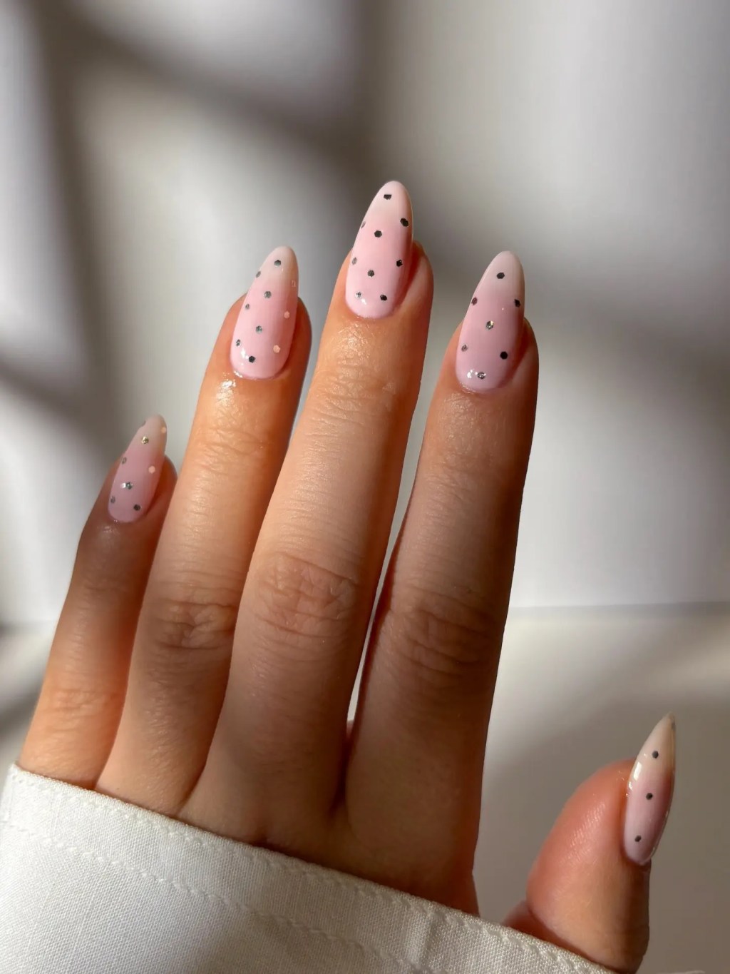 Silver Glitter French Almond Nails Silver Glitter French Almond Nails — Summer Almond Nails 2027