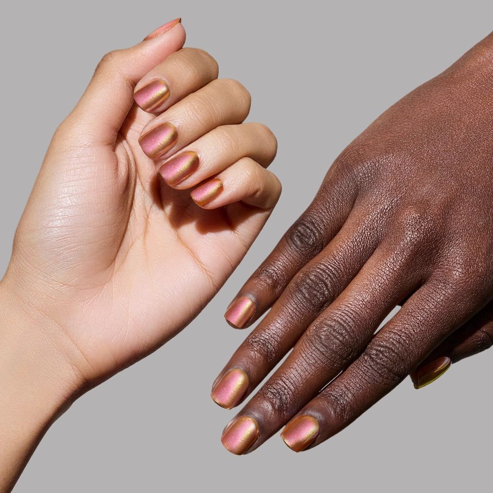 Peach and Gold Duo-Chrome Almonds Peach and Gold Duo-Chrome Almonds — Peach Chrome Nails 2027