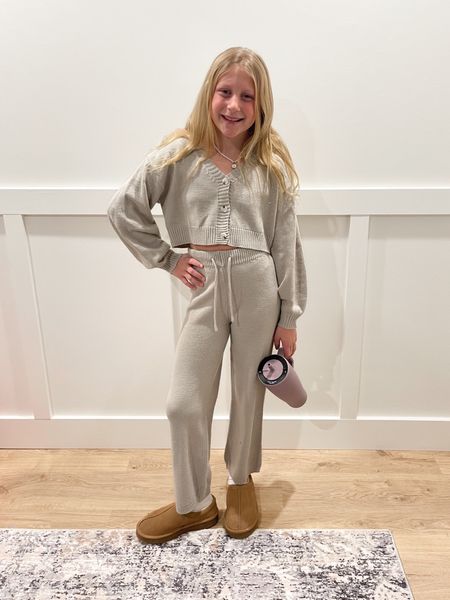 Cozy Beige Knit Loungewear Set Cozy Beige Knit Loungewear Set — Cute Outfits 2027 for Tweens