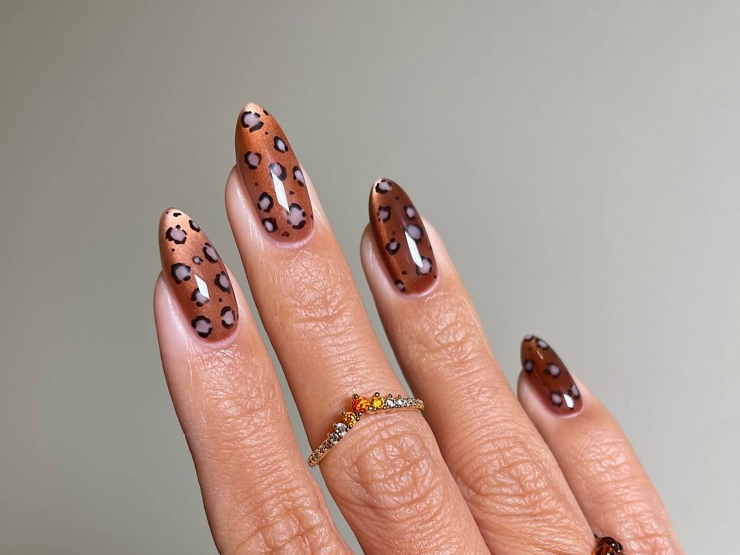 Metallic Bronze Leopard Print Nails Metallic Bronze Leopard Print Nails — Simple Nails 2027