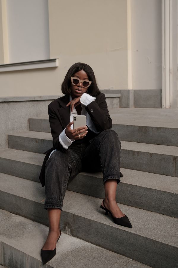 Classic White Shirt, Jeans, and Black Blazer Combination — Minimalist Outfits 2027