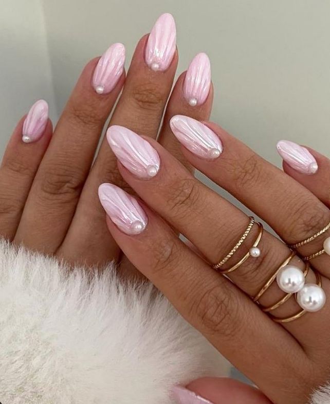 Medium Oval Pearlescent with Pearl Accents Medium Oval Pearlescent with Pearl Accents — Light Pink Wedding Nails 2027