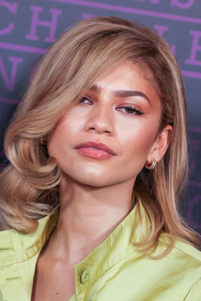 Chin Visual Idea Chin Visual Idea — Dark Blonde 2027
