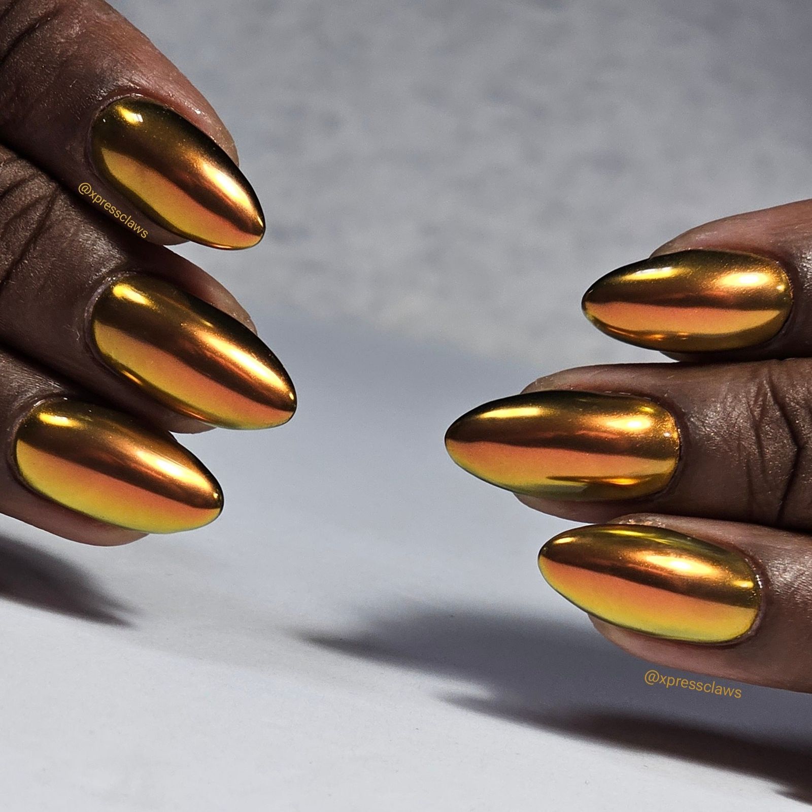 Warm Gold Mirror Chrome Stilettos Warm Gold Mirror Chrome Stilettos — Peach Chrome Nails 2027