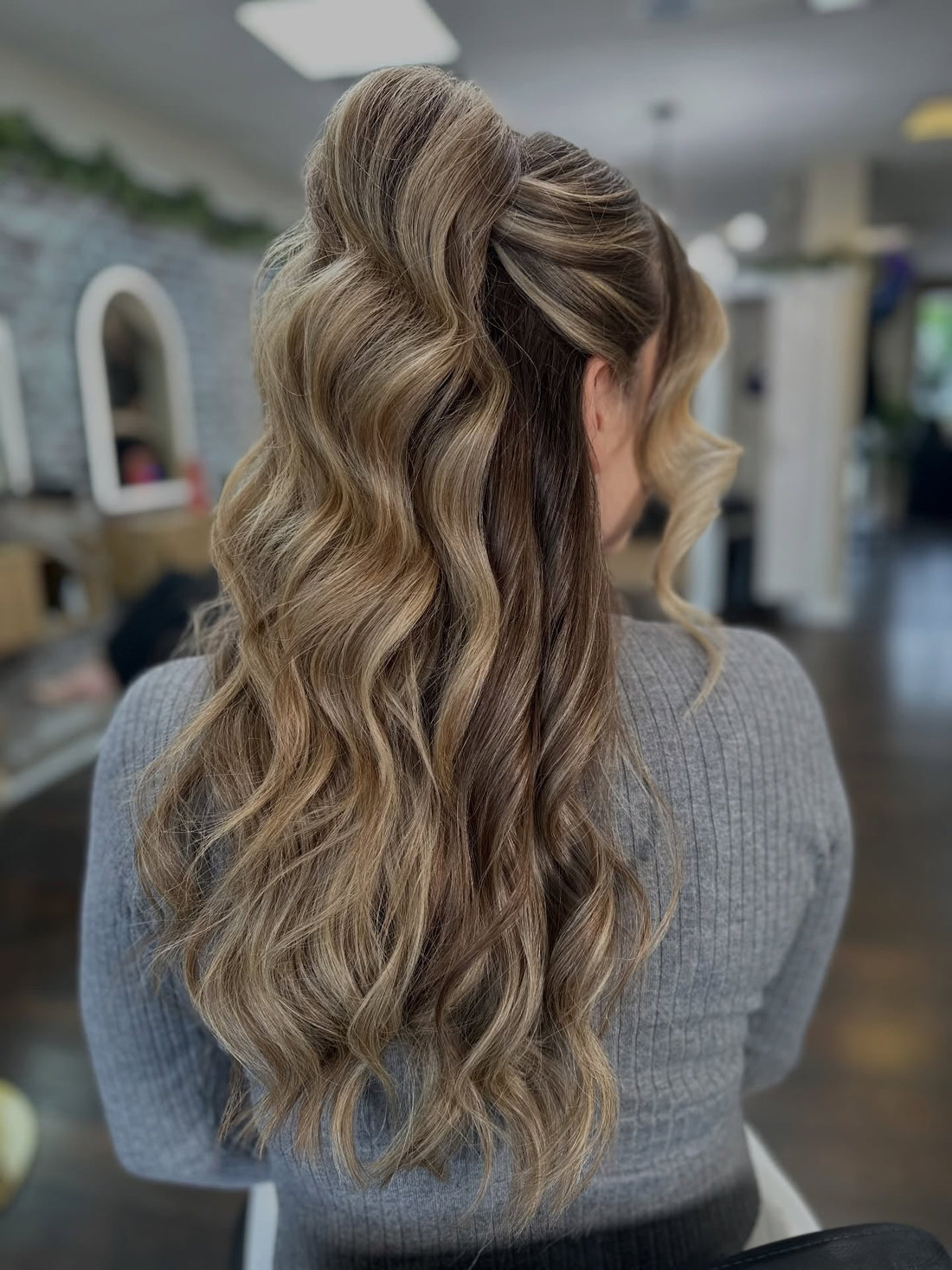 Voluminous Top Knot With Curls Voluminous Top Knot With Curls — Half Up Half Down 2027