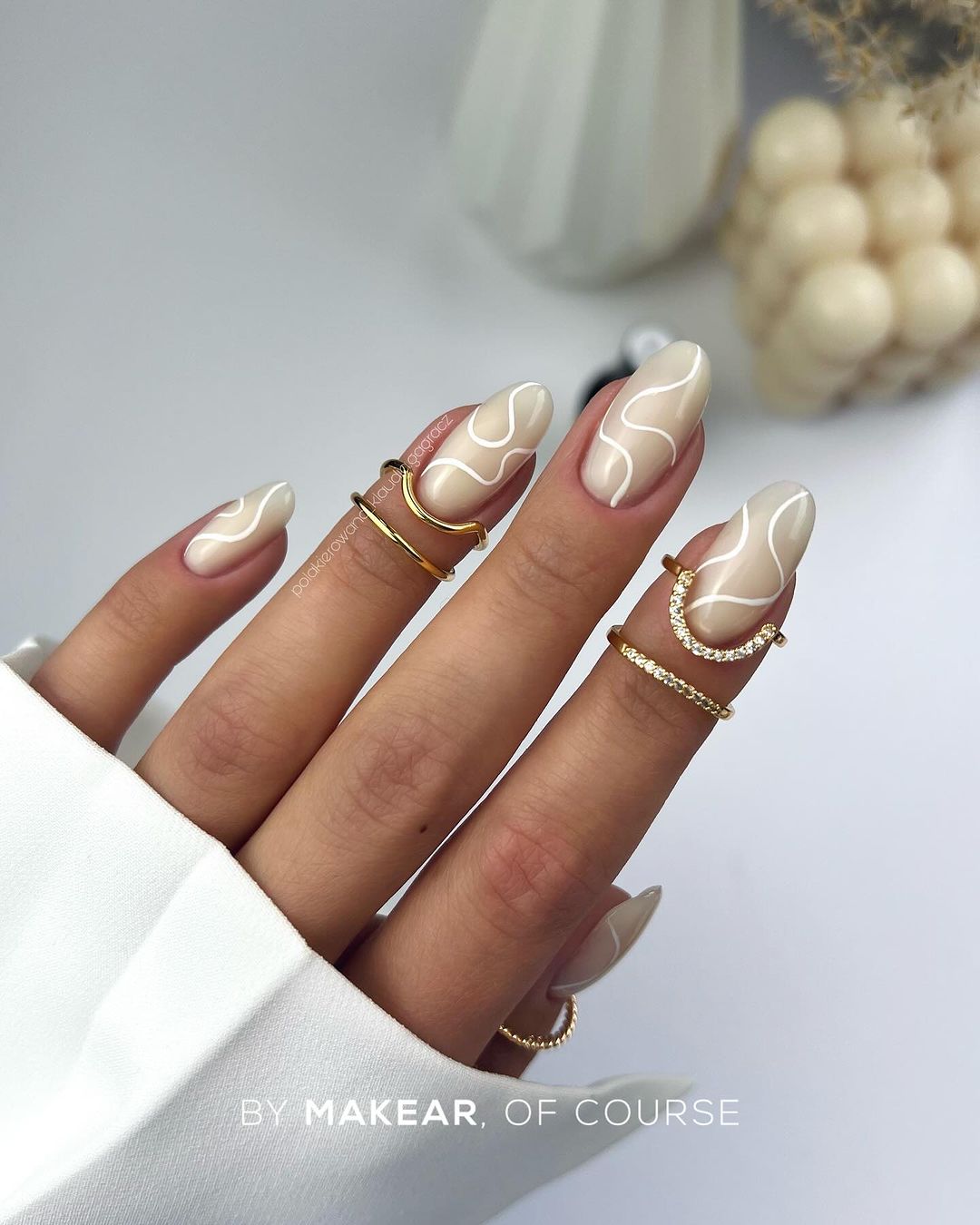 Abstract Lines Beige Nude Almond — Nude Summer Nails 2027