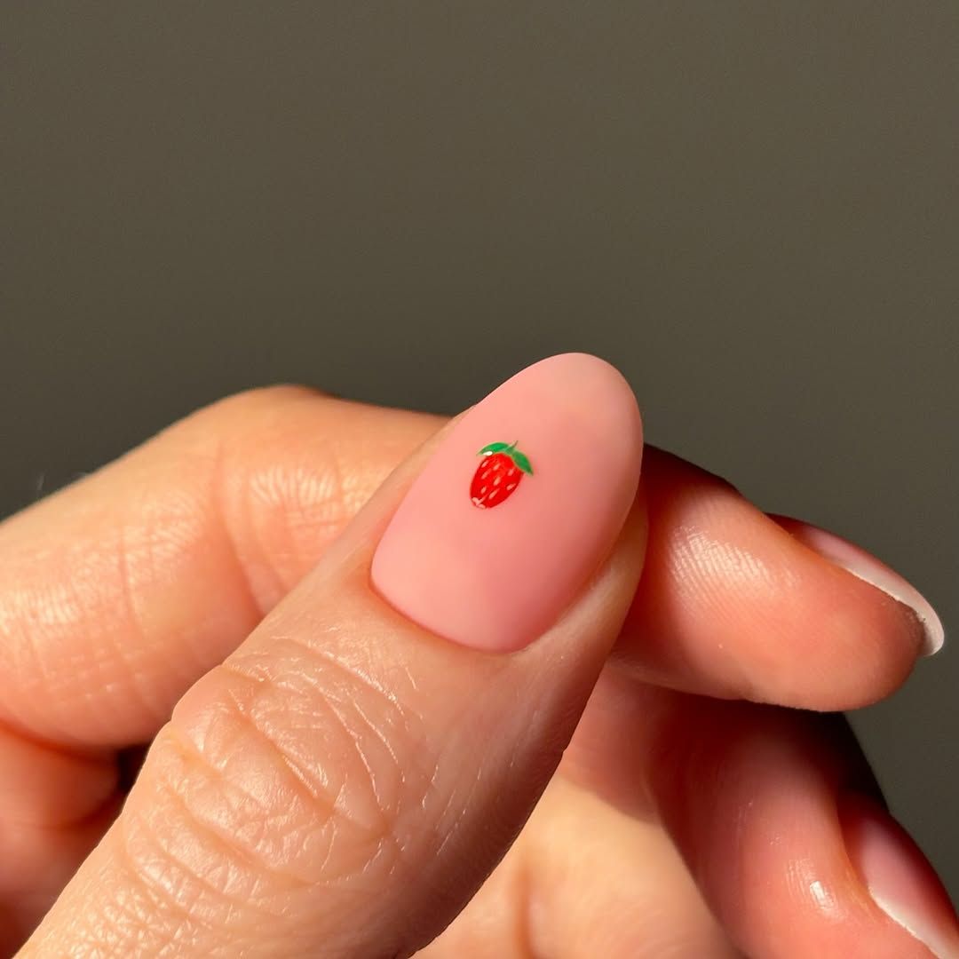 Matte Pale Pink Strawberry Nail Art Matte Pale Pink Strawberry Nail Art — Simple Nails 2027